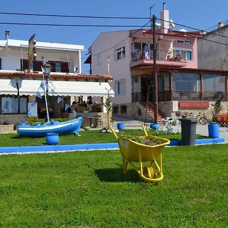 Roses Rt Skioni Iii شقة نيا سكيوني